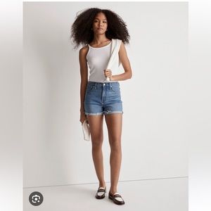 Madewell High-Rise Denim Shorts Blue slight distressing size 28